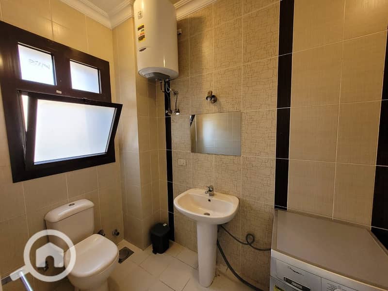 6 2b3090a8-f481-4aab-a98e-5b6d8de4b6d1. jpg