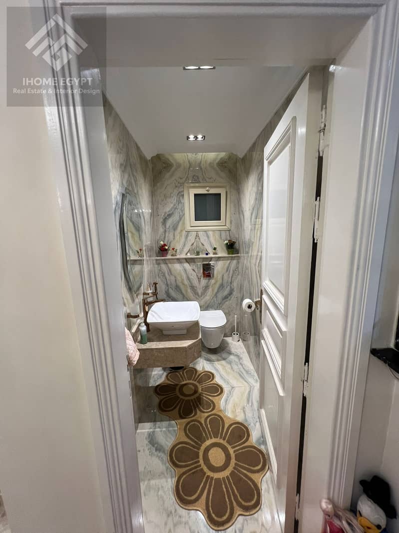 8 453502ca-cacc-4998-9903-9a99188f2c47. jpg