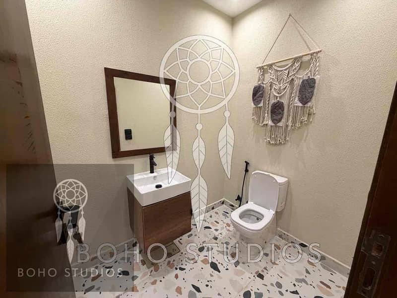 17 d72302eb-226d-4d1d-a793-eafb1eca0eea. jpg