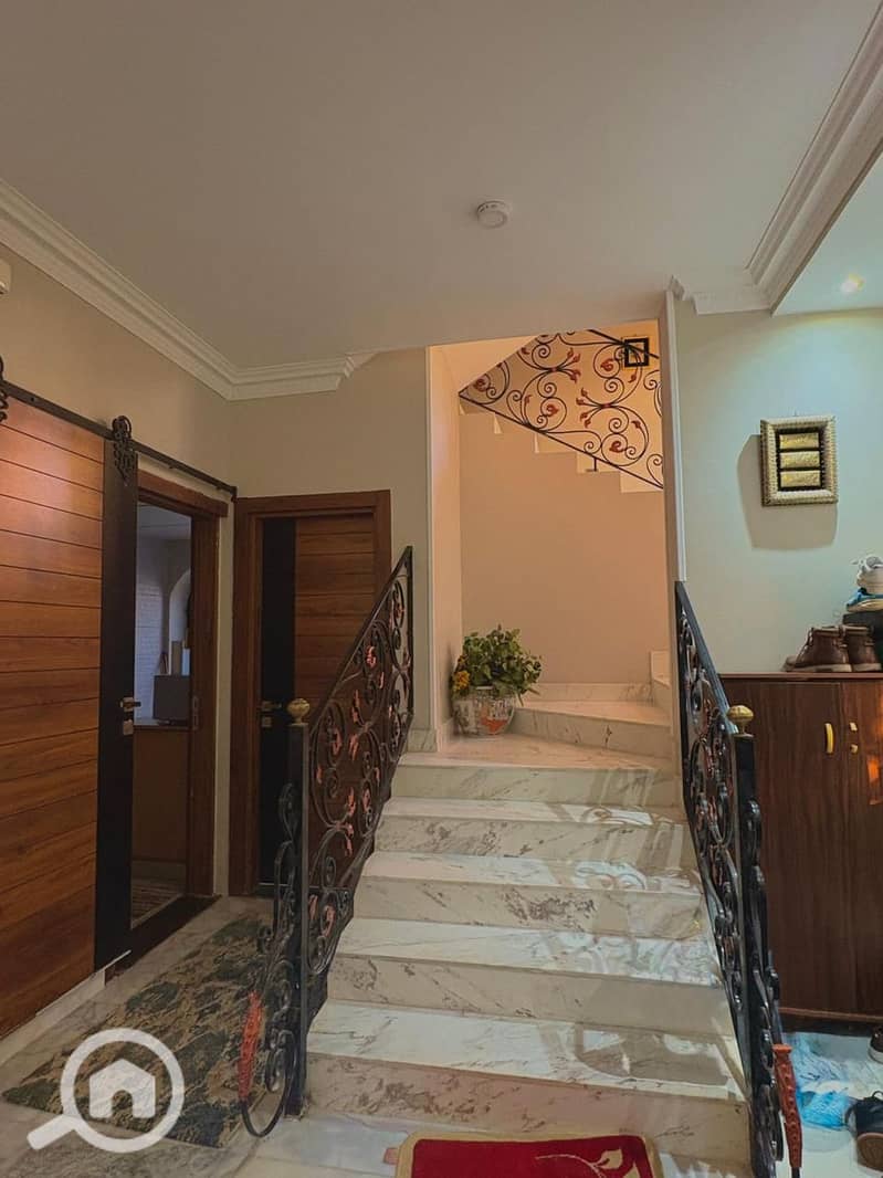 6 8c6c6835-604b-4d13-934e-3b658838aae2. jpg