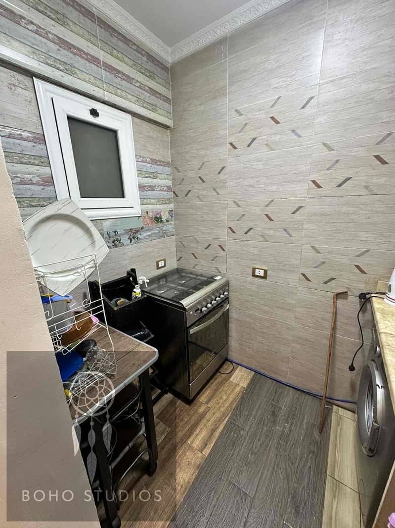 12 47415dbe-944e-44e1-97ea-a6072fed2281. jpg