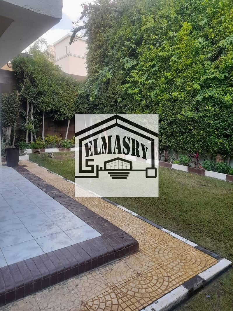 4 da5d510c-aff5-4d04-acf1-586127355863. jpg