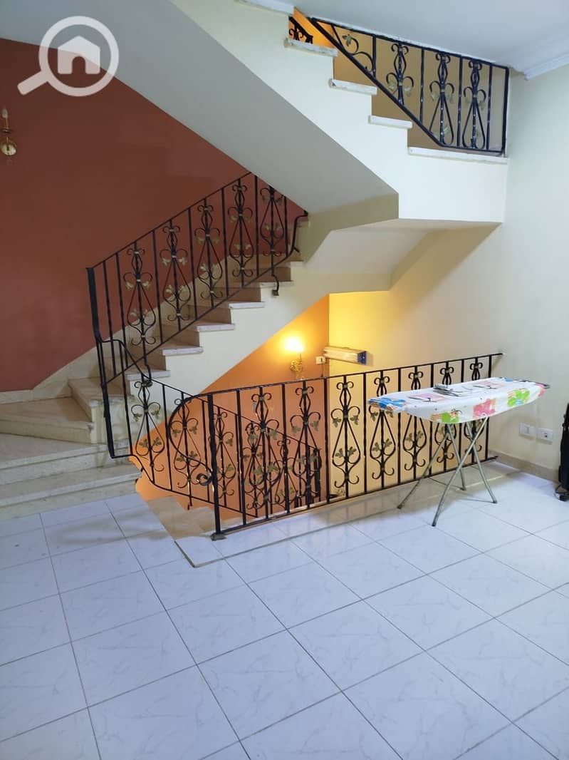 9 876b33b4-5973-49ce-bee4-578f29d06a2b. jpg