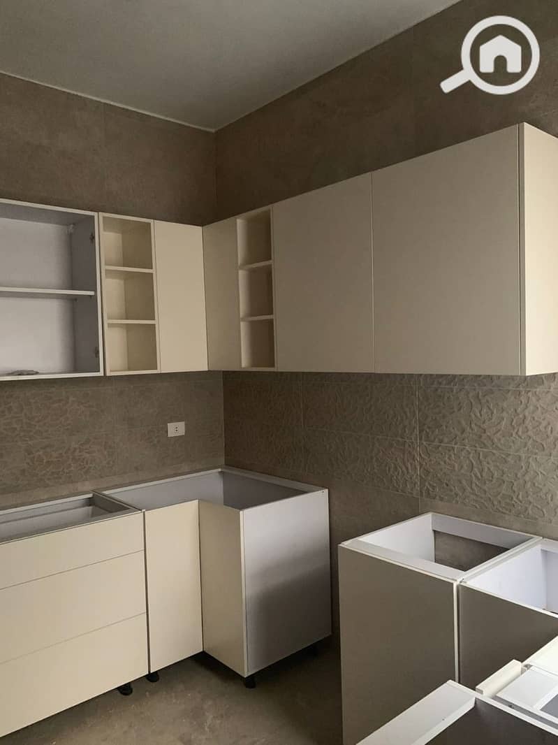 7 7982d363-d16e-4b82-9632-68be4d7141d3. jpeg