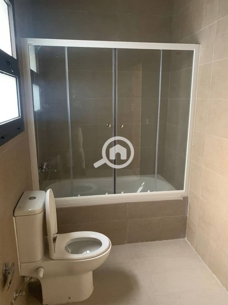 16 755516cd-9e43-4f3e-aaa0-d5e5eca5c5b8. jpeg