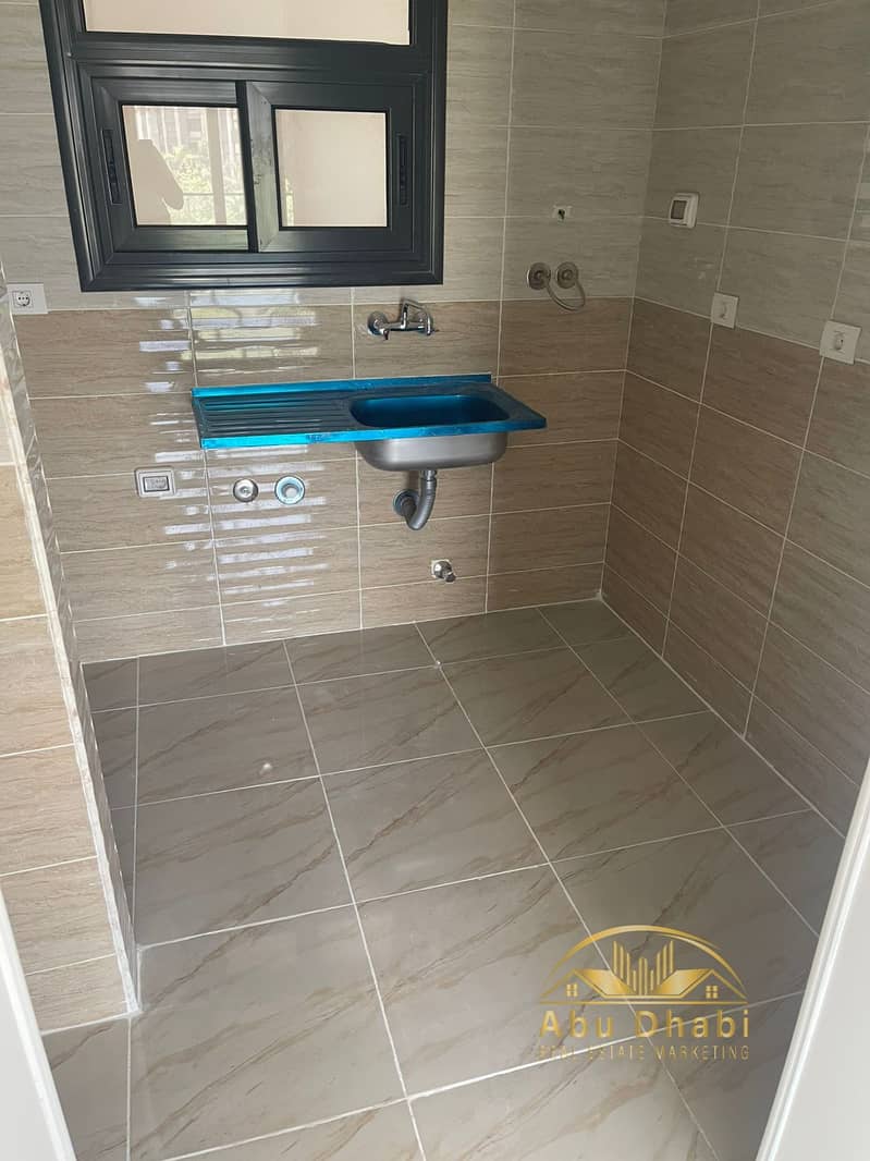 8 22fe027f-c595-49b9-b242-aaf2ce9eb2a4. jpg