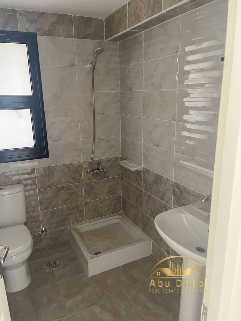 9 82ef824f-c2c5-4731-b4ba-5202fffc5168. jpg