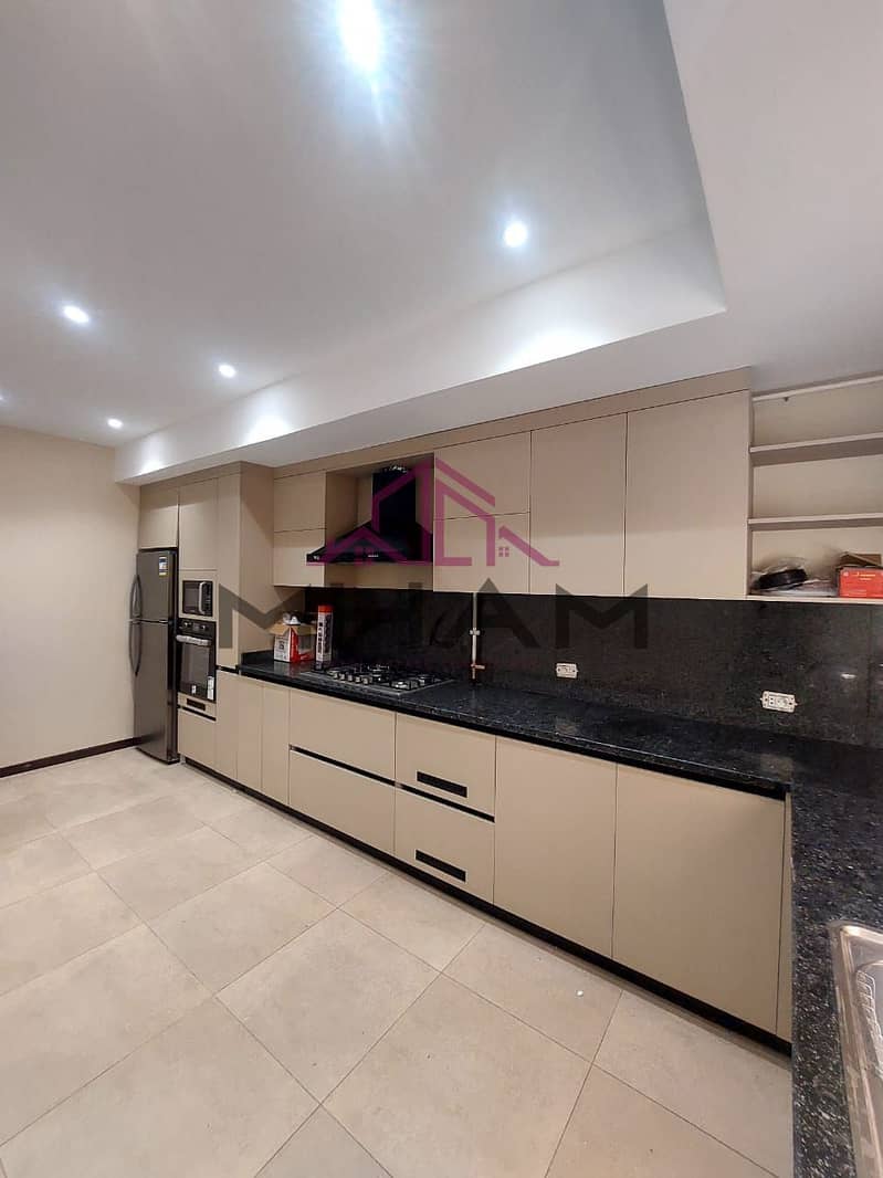 2 photo_5958629793462946737_y. jpg