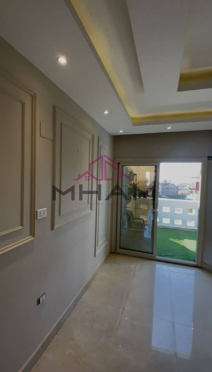 3 photo_5954096111884635396_y. jpg