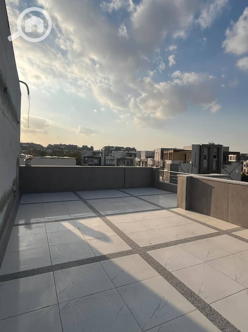 12 fb3ffb8c-7871-4049-bcd1-4f46f9364f11. jpg