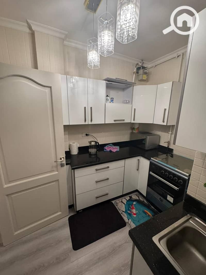 12 b92290d7-66b7-4404-a871-96531d5092e4. jpg