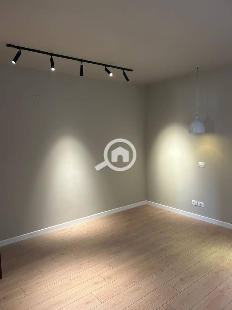 2 483d48ef-4687-480d-8b8e-6963ad5dec07. jpg