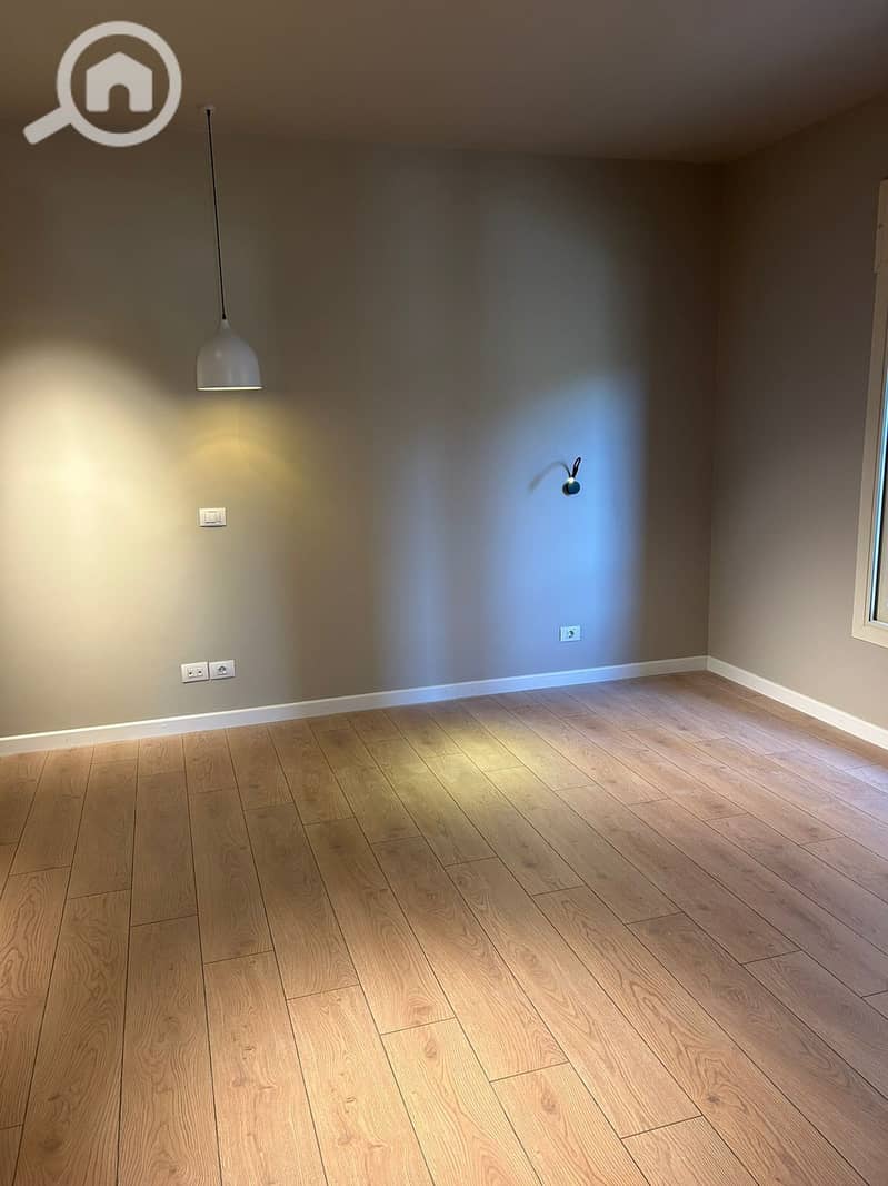 3 8e7c43c0-ef93-46e4-b912-27a34771a8e1. jpg