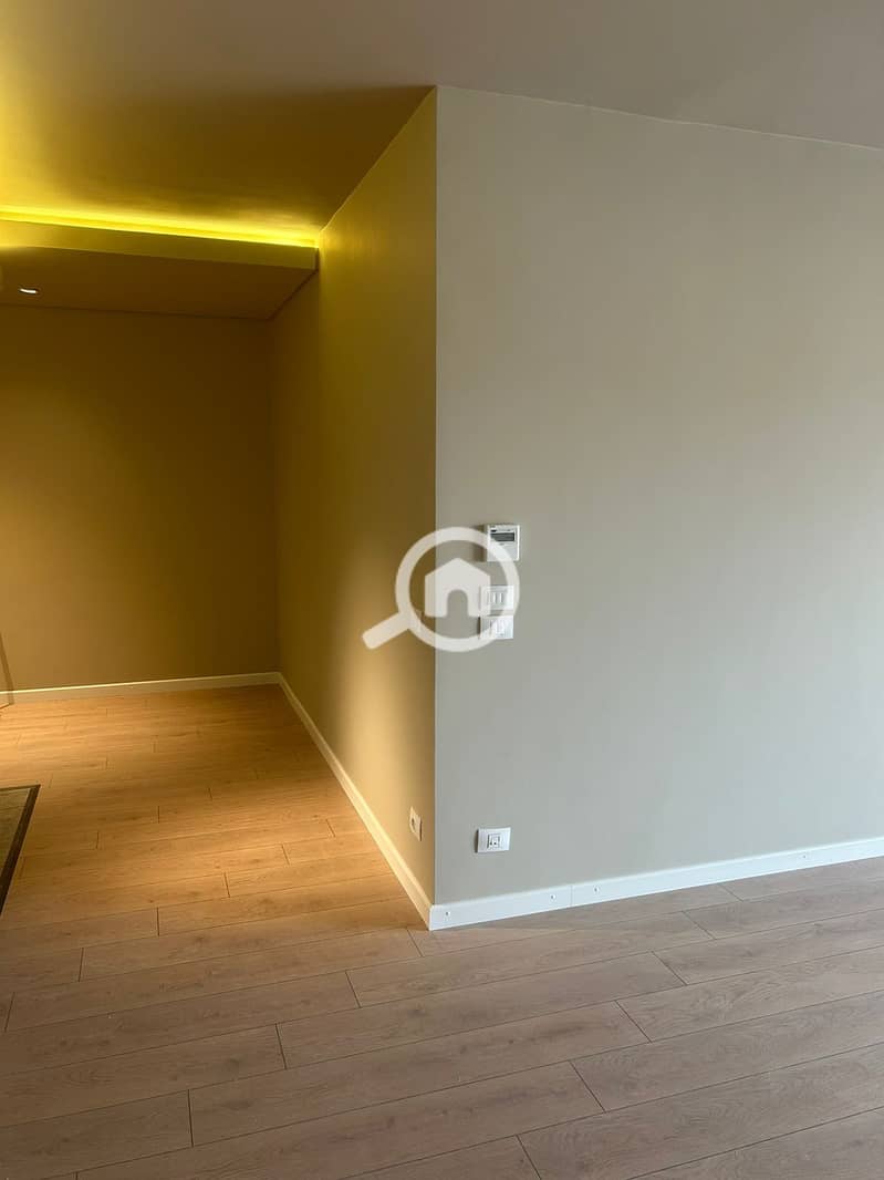 4 7606d932-bc21-4b6f-a6d8-d705e33fe564. jpg