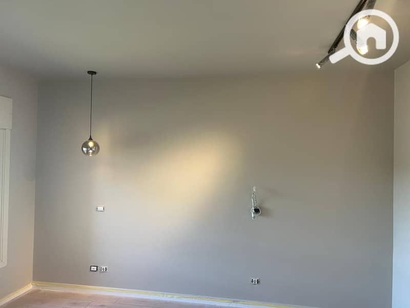 10 8e73cf2c-1859-4221-9d87-e92b1dd652b3. jpg