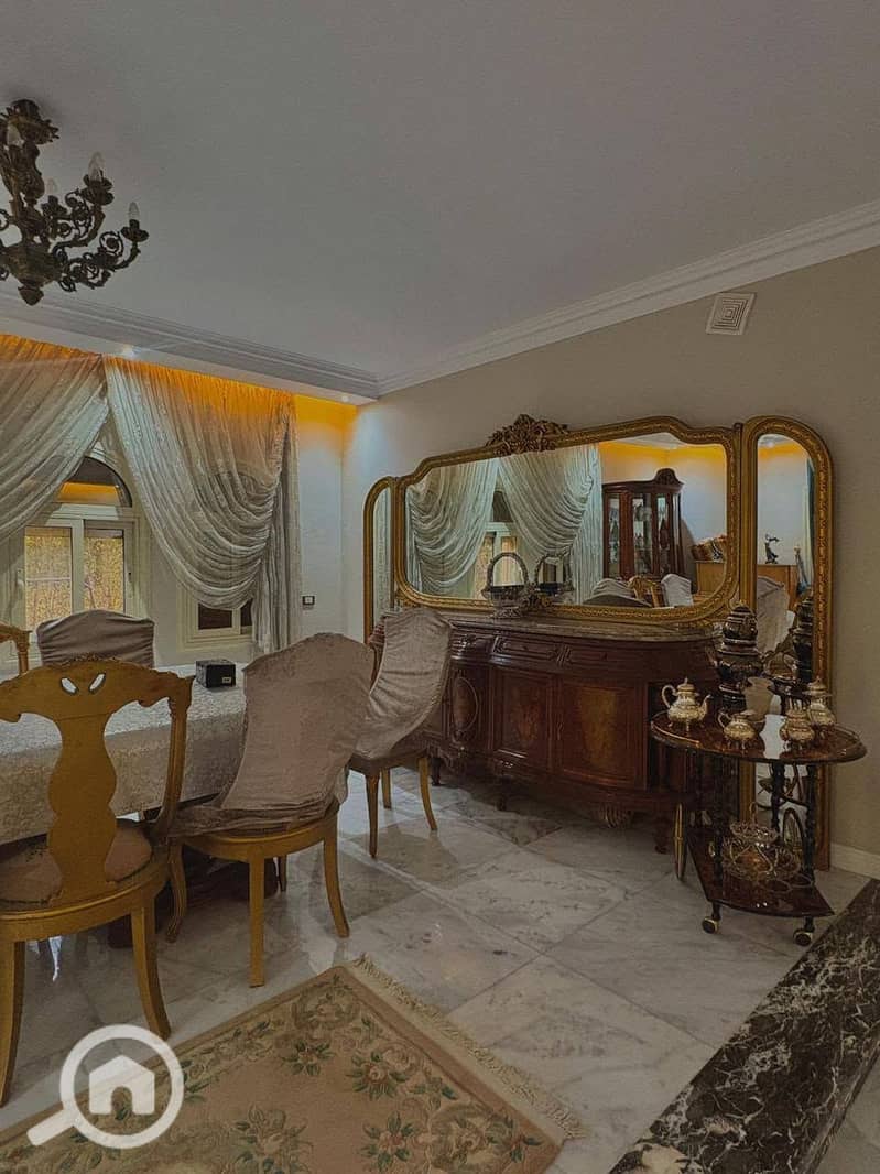 11 eed097cc-8c0a-4abf-b880-e15e97aab4b3. jpg