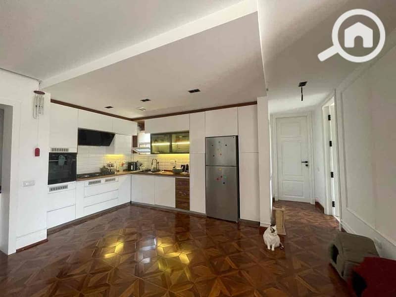 2 4f6d6d10-43a9-4285-a8da-737737d3b697. jpg