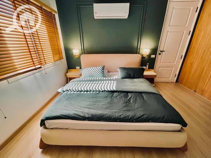 8 914607ff-0b37-49ad-b000-1b793e302563. jpg