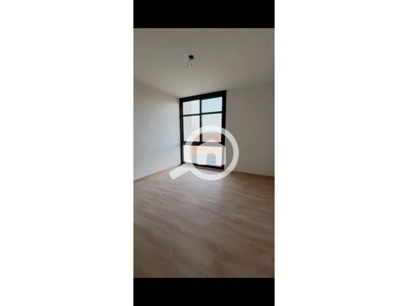 8 WhatsApp Image 2025-05-04 at 16.03. 59_d3c83b44. jpg