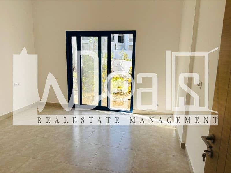 9 WhatsApp Image 2025-12-28 at 14.15. 50 (2). jpeg