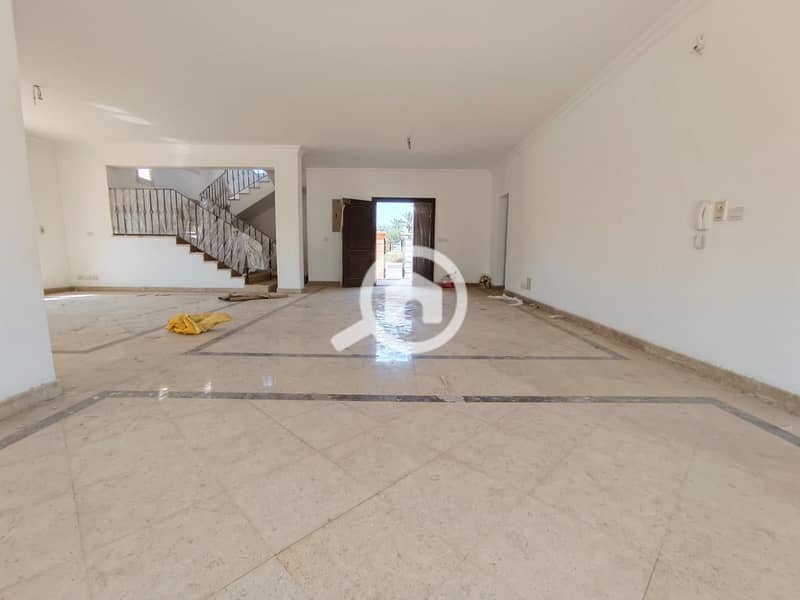 22 e35289d7-f8ac-4c51-863e-e8c586b29356. jpg