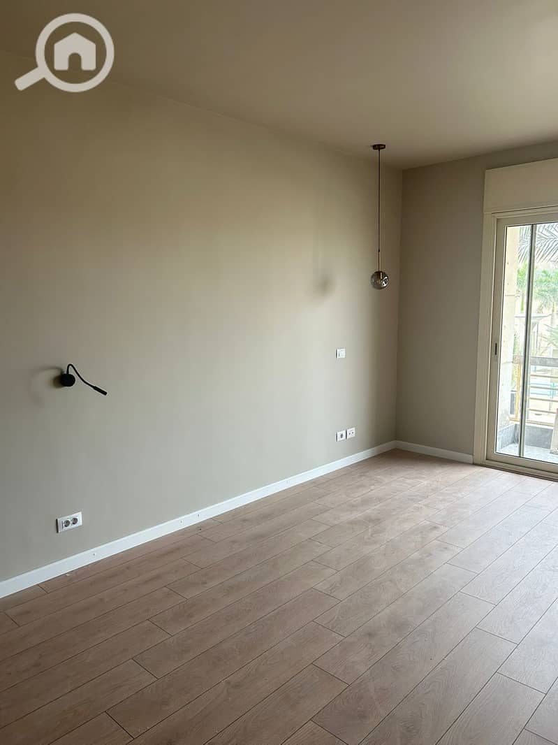 7 9d13ef61-b9e1-4a45-9bbb-dd9596402694. jpg