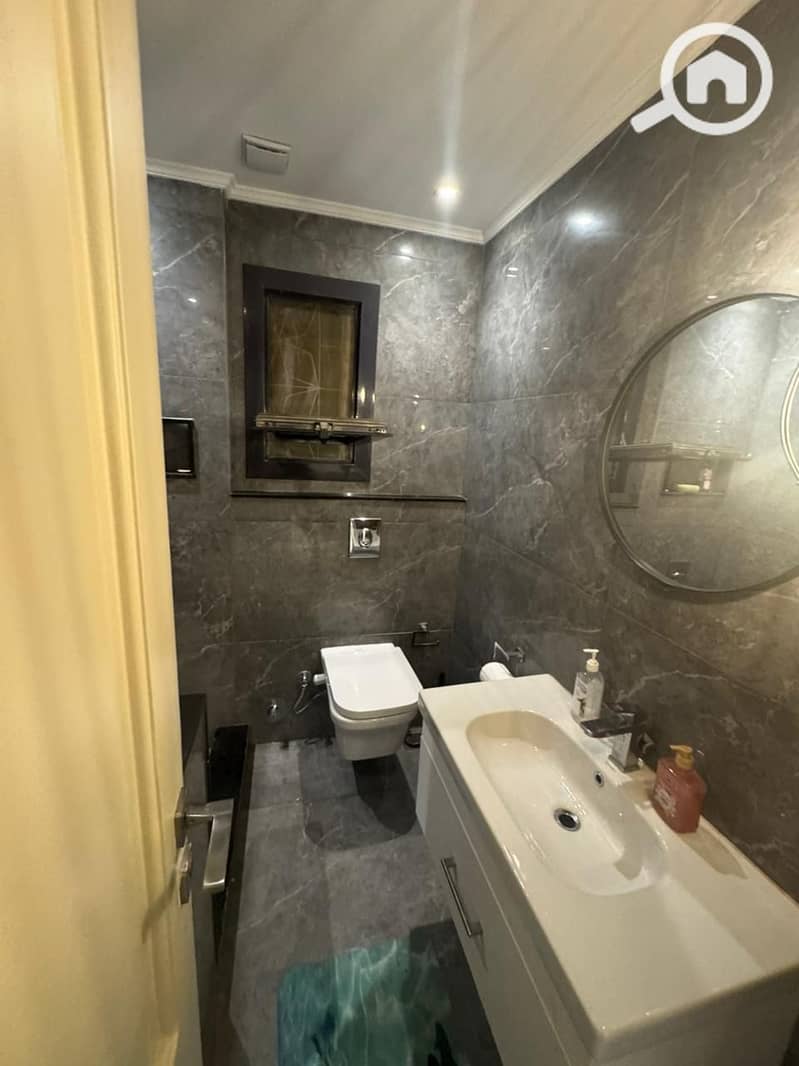 5 110950e9-dd4e-4bf0-b04c-cb831b19b87f. jpg