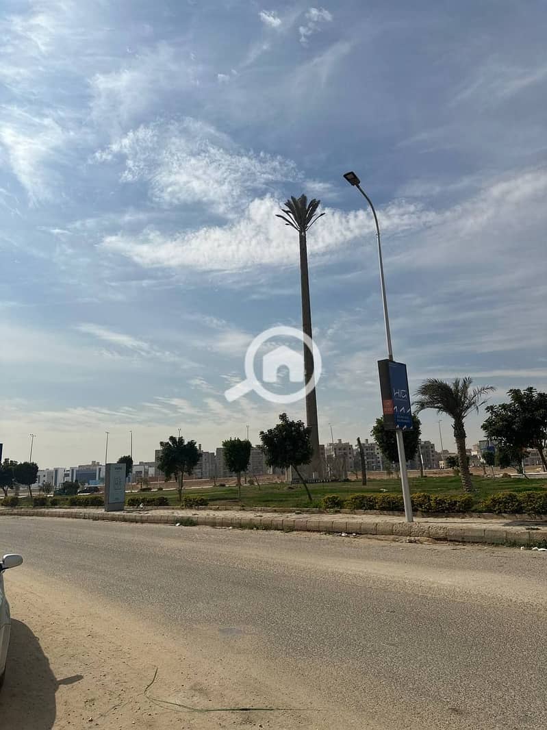 8 3dd5a79a-a844-4325-985f-7e1fe92e8758. jpg