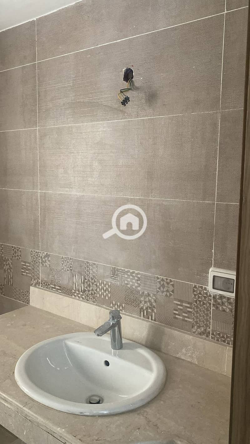 14 479881f6-9c10-4446-8aaf-80e97a2a79ae. jfif. jpg