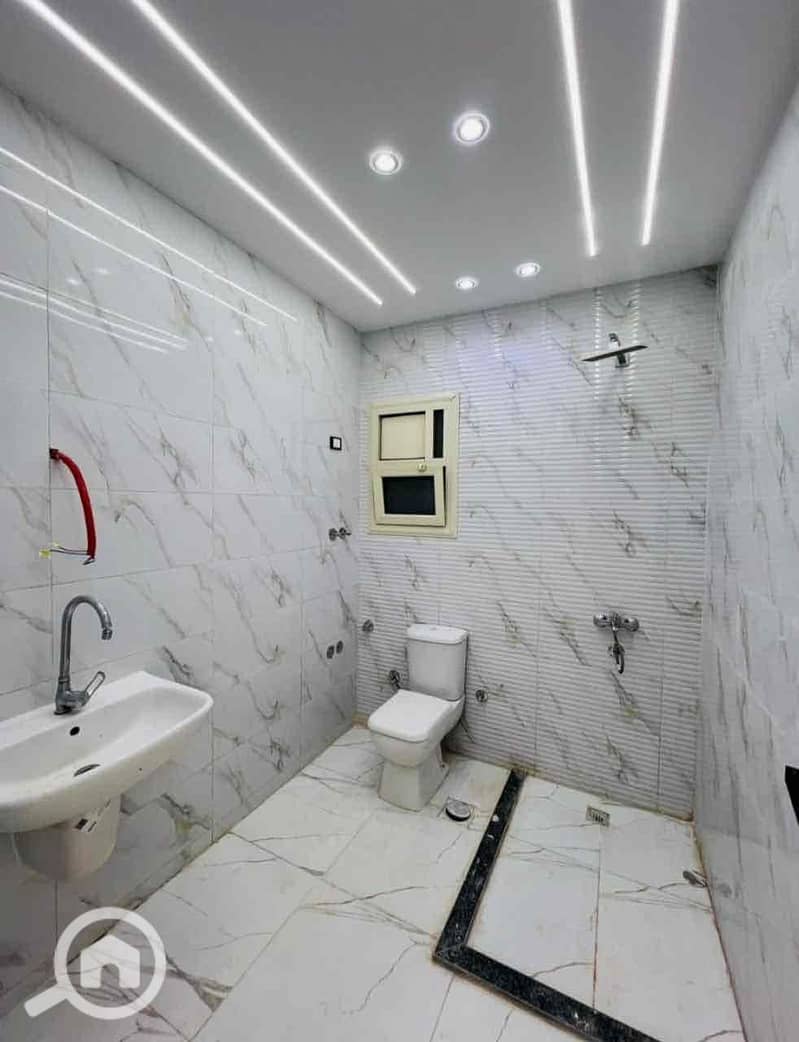 3 f942d12d-bd67-446c-ae46-7b62a22ae411. jpg