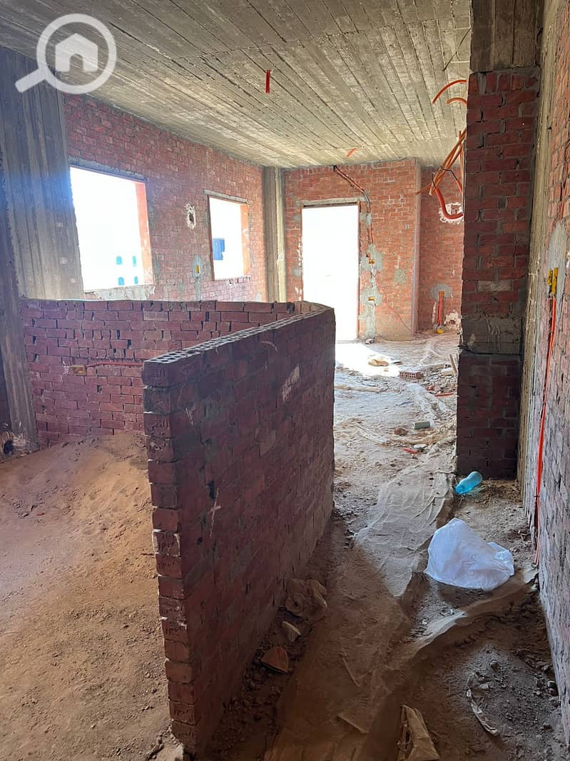 8 06f5882f-f271-4788-a84f-c2d5bf42e734. jpg