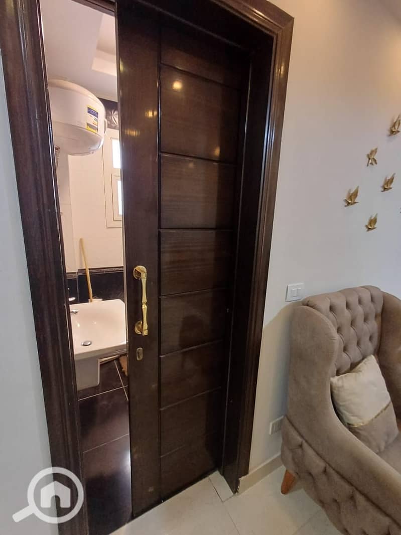 8 72f68c02-1da5-471c-b9fa-17aa2a917213. jpg