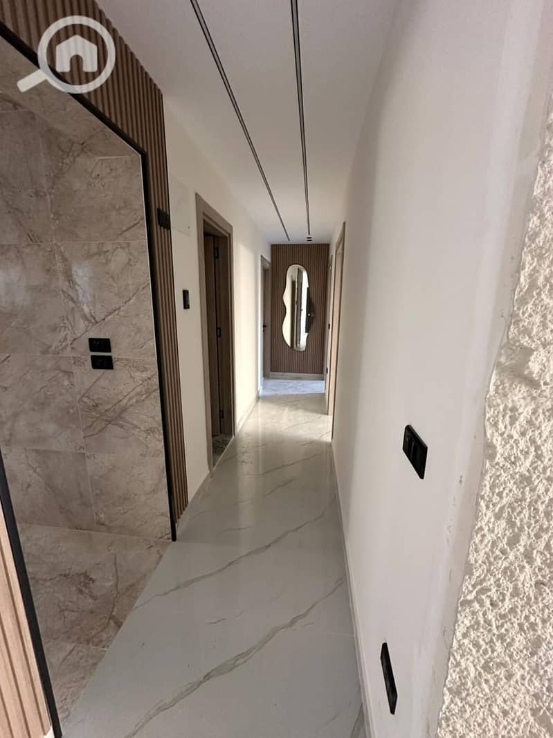 6 575de243-658c-400e-8d55-c6cb3dee2f86. jpg