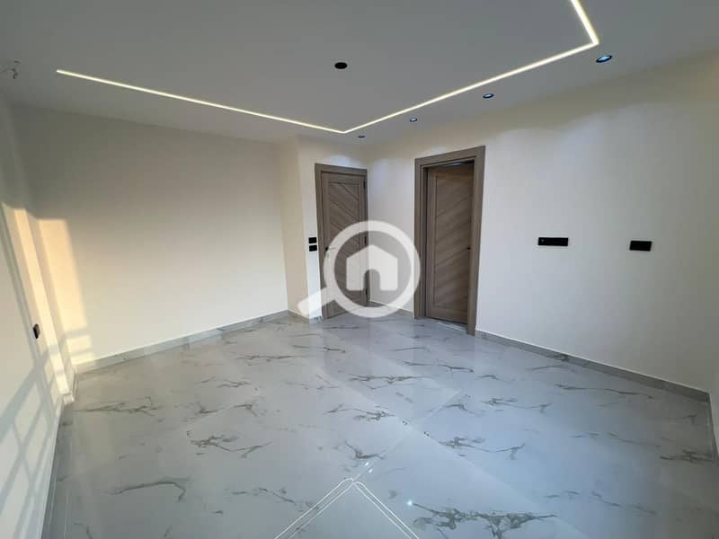 9 60441162-d8ef-4df9-a52e-c7ef6d51c69f. jpg