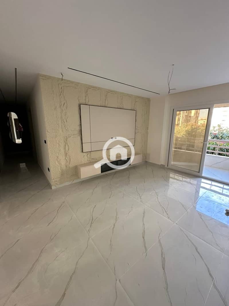 14 ce74f4f3-2642-4565-9076-f36b0abb404d. jpg