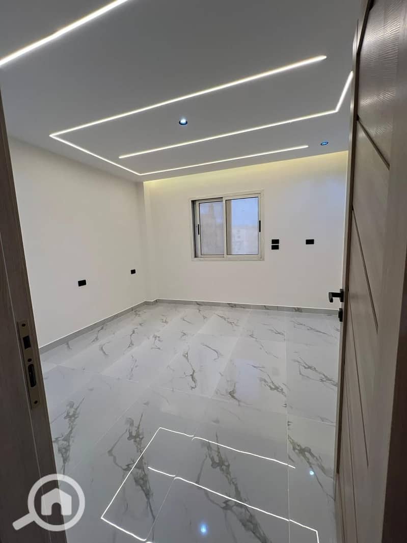 17 f68e70d2-3052-4ba7-8547-397131f0f635. jpg