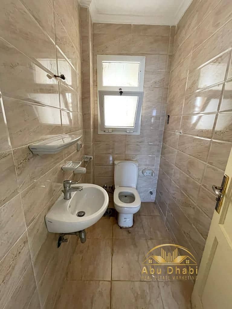 10 5afb62e8-f85e-4a61-8ad0-b34c1aa04f57. jpg