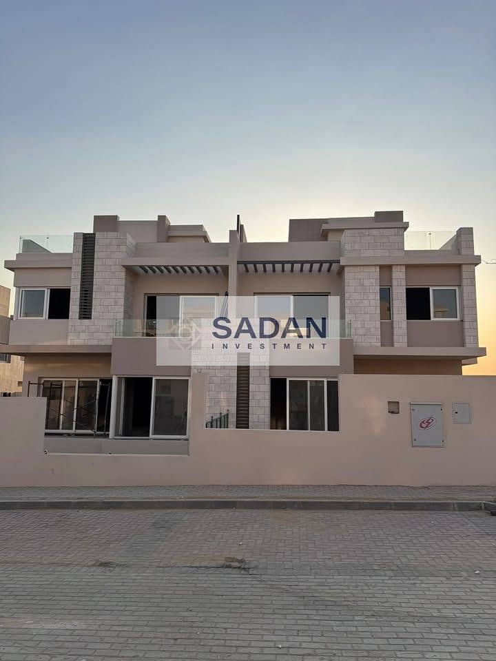 8 598372439_1968991220332081_964052021292738047_n. jpg