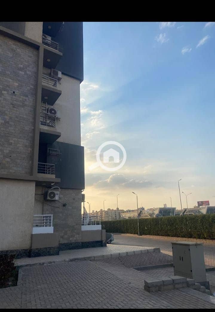 3 77083908-b20b-4678-b00b-b1f166140d4f. jpg