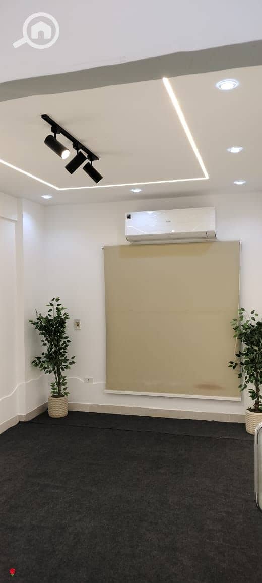 2 5a9649b4-1c2e-41c3-b731-6176173dc9c5. jpg