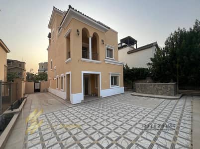 فیلا 5 غرف نوم للايجار في القاهرة الجديدة، القاهرة - WhatsApp Image 2025-12-30 at 4.49. 59 AM (1). jpeg