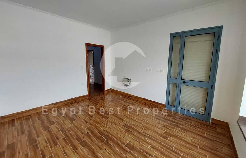 6 4c93b696-f259-4977-8ed5-295b9a96a6ef. jpeg