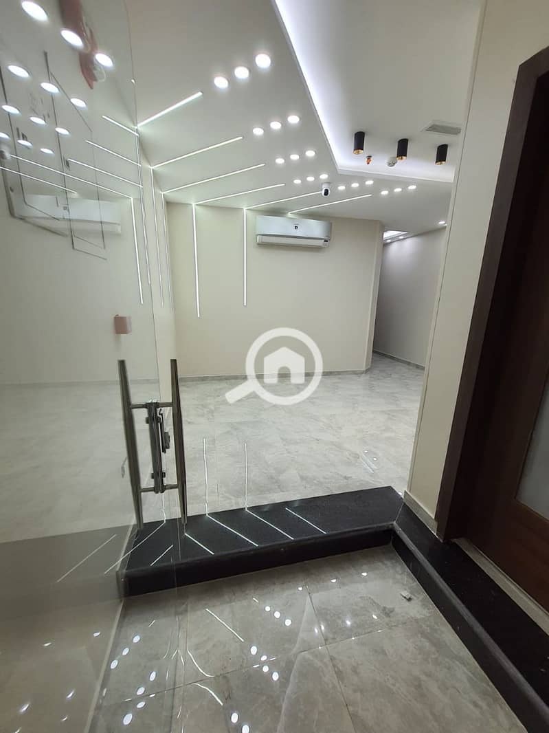 2 1470d1fe-0f43-4c18-bab3-9adaa6555f2c. jpg