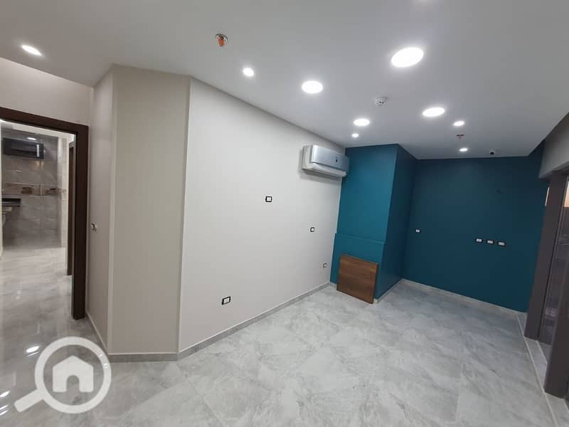 10 fe5ceef4-418a-46df-8da7-4d865564e66f. jpg