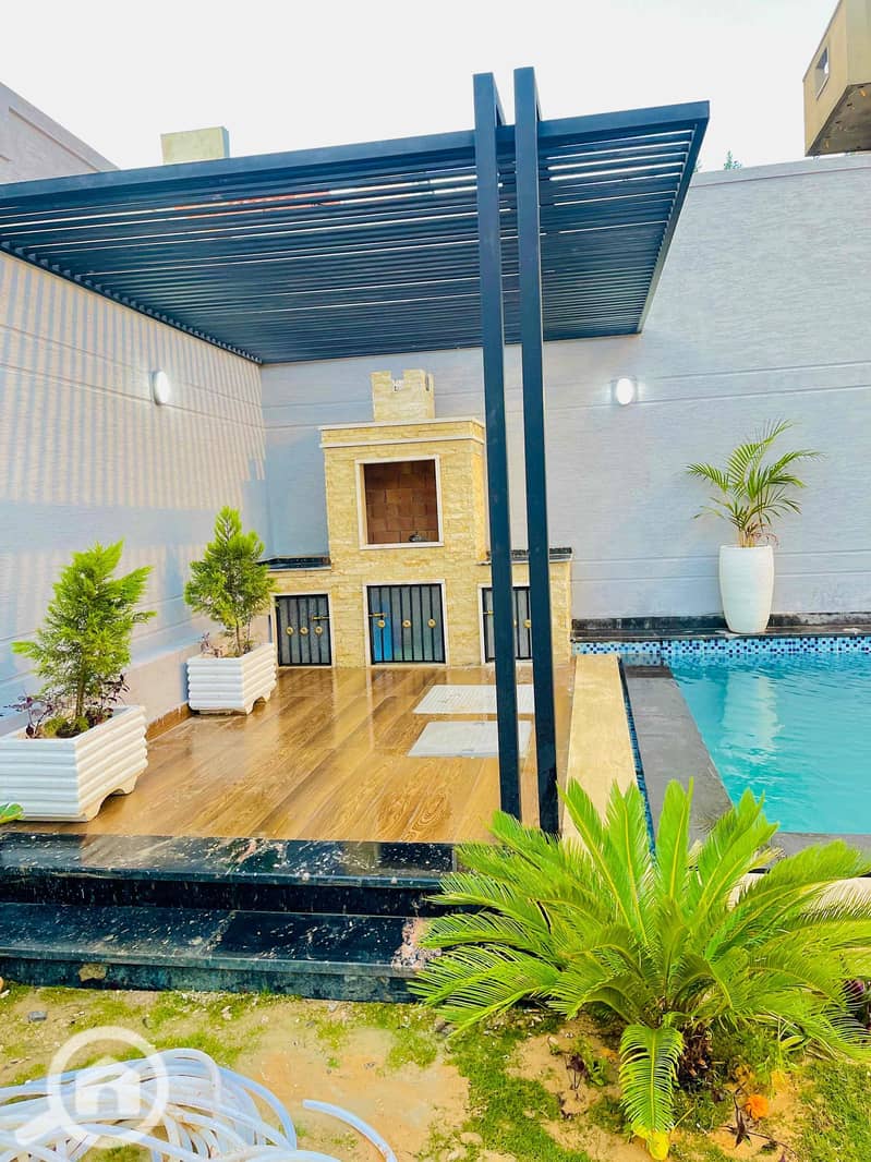 4 9d9eee81-94b2-48a1-a3e0-1a49d0803e68. jpg