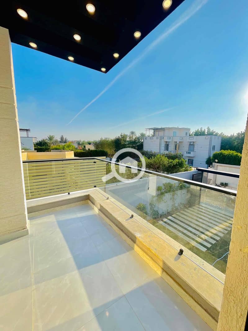 16 b4636dde-89f2-4a28-9b37-bd2516126adf. jpg