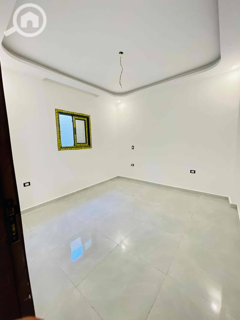 18 d277cef7-ae65-4792-858c-563238d4bfa9. jpg