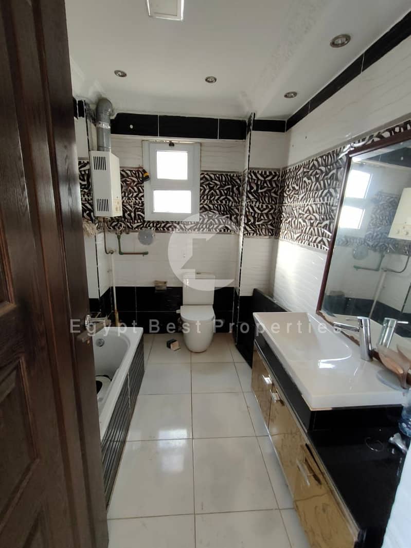 7 5ecdb87c-82ab-47aa-9f89-46e596f1f2c5. jpeg