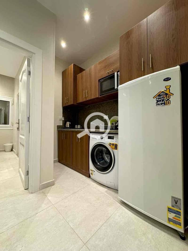 7 562869b5-f83c-4e66-bf65-6fab7d55b759. jpg