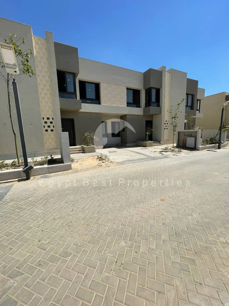 6 0f4fd1ec-e4d6-4bf6-a018-54a273bd084c. jpeg